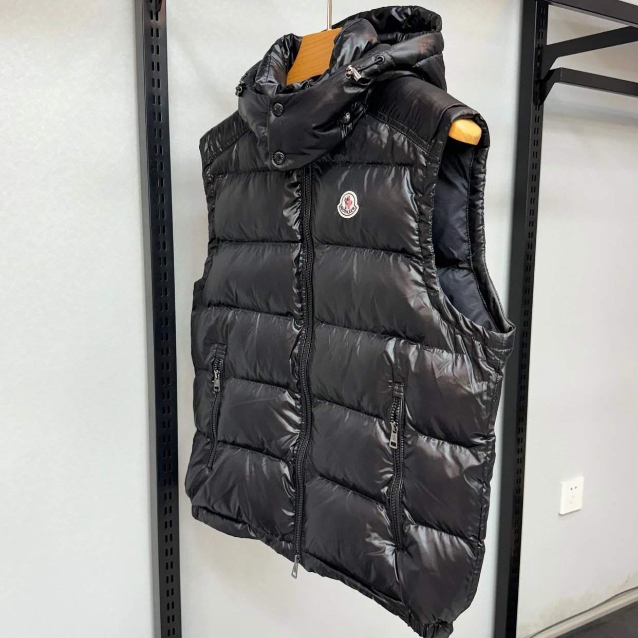 Men's and Women's Down Vest photo 8