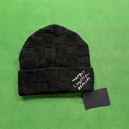 thumbnail for Fashion capsrepsspreadsheet.com