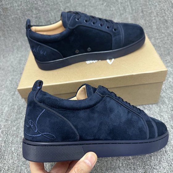 Men's shoes with rivets and red soles, trendy flat bottom and breathable Liuding men's casual shoes