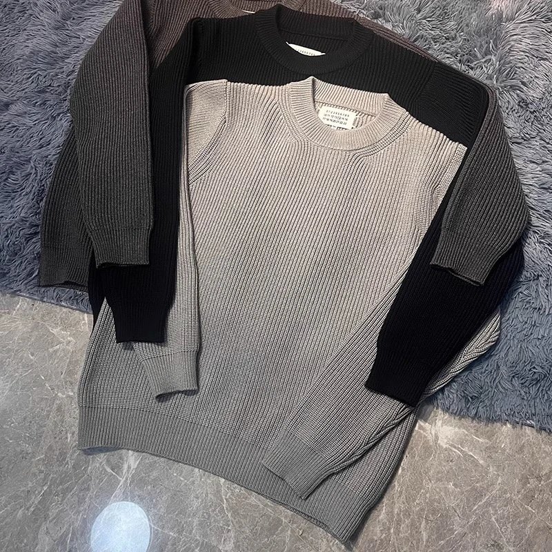Gray Round Neck Knit Sweater