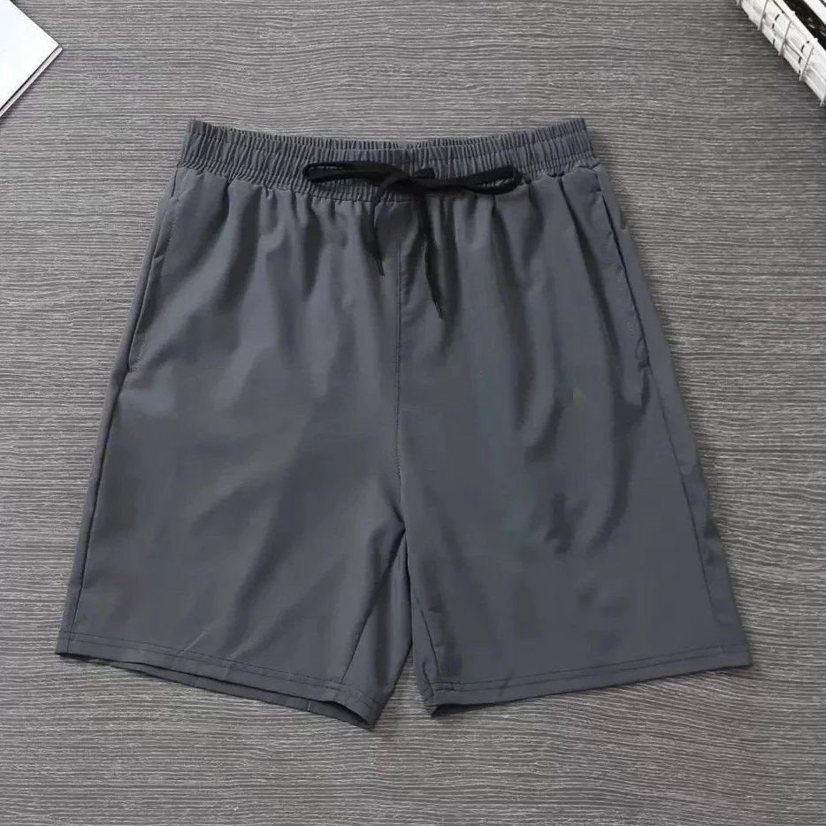 gray shorts