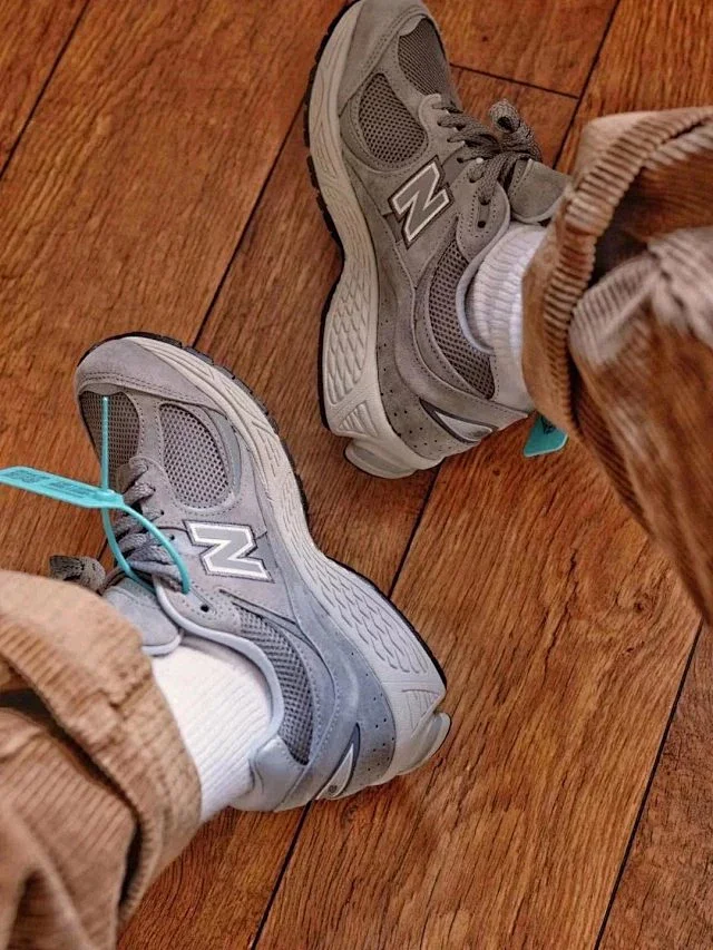 New Balance Sneakers 2002R product detail image 5