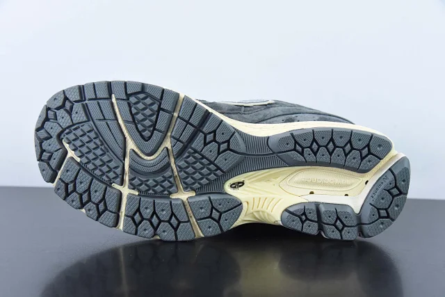 New Balance Sneakers 2002R product detail image 53