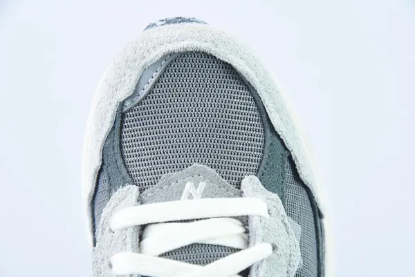 New Balance 2002R Beige Sneakers - 40
