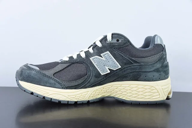 New Balance Sneakers 2002R product detail image 47