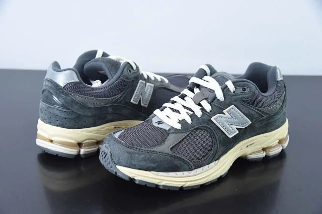 New Balance Sneakers 2002R product detail image 54