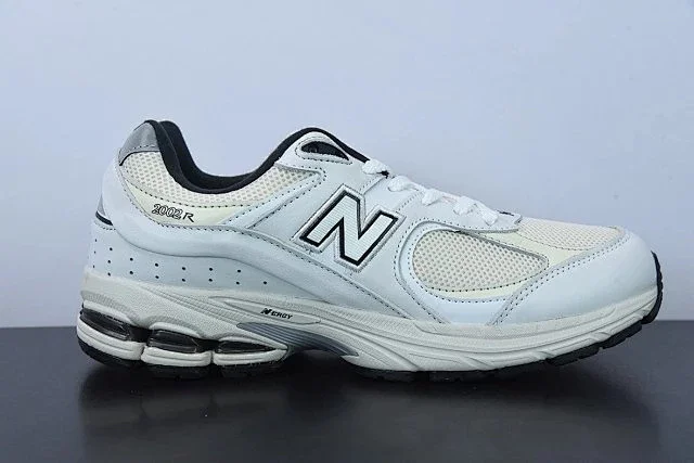 New Balance Sneakers 2002R product detail image 12