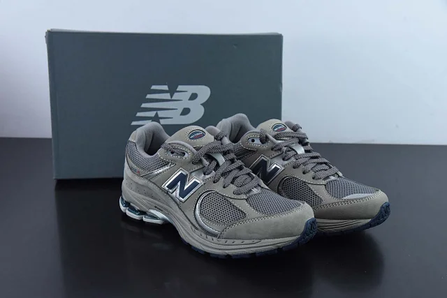 New Balance Sneakers 2002R product detail image 23