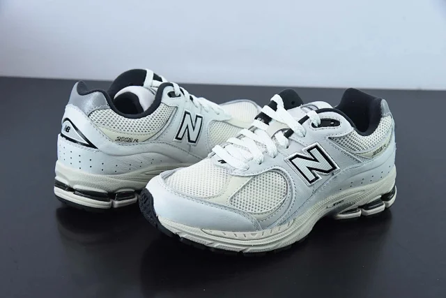 New Balance Sneakers 2002R product detail image 63