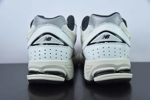 New Balance Sneakers 2002R product detail image 60