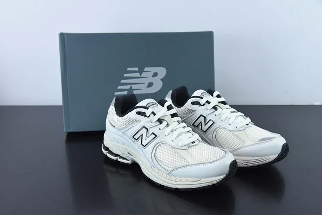 New Balance Sneakers 2002R product detail image 59