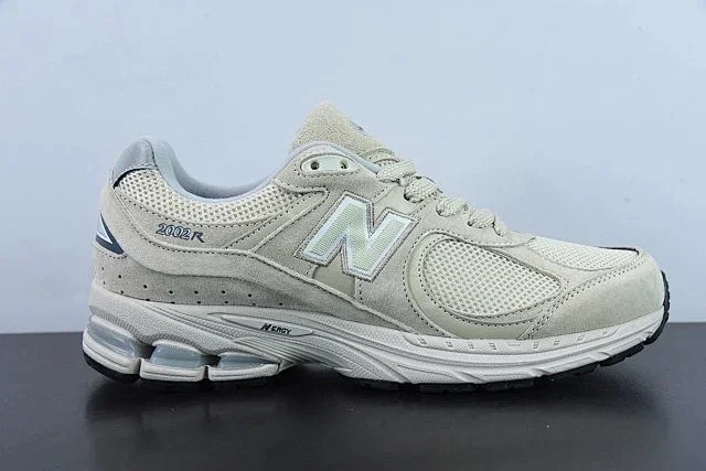 New Balance Sneakers 2002R product detail image 17