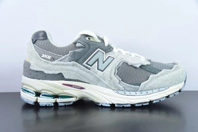 New Balance Sneakers 2002R product detail image 6