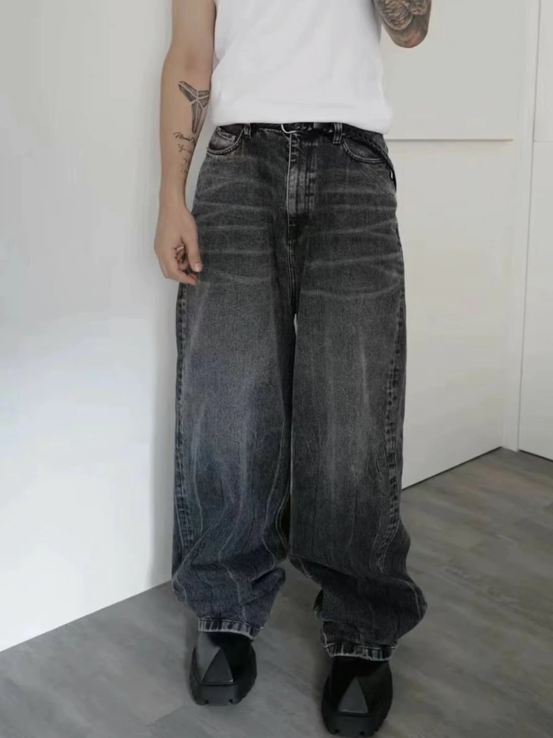 BLCG jeans from Balenciaga in stock Demna 22FW Low Crotch washed grey distressed silhouette wide leg low-end distressed jeans