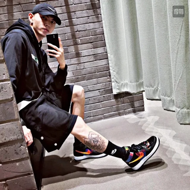 Nike Sneakers Air Force 1 low-top with graphic Swoosh designs product detail image 67