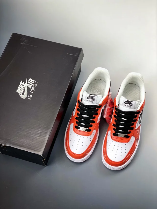 Nike Sneakers Air Force 1 low-top with graphic Swoosh designs product detail image 29