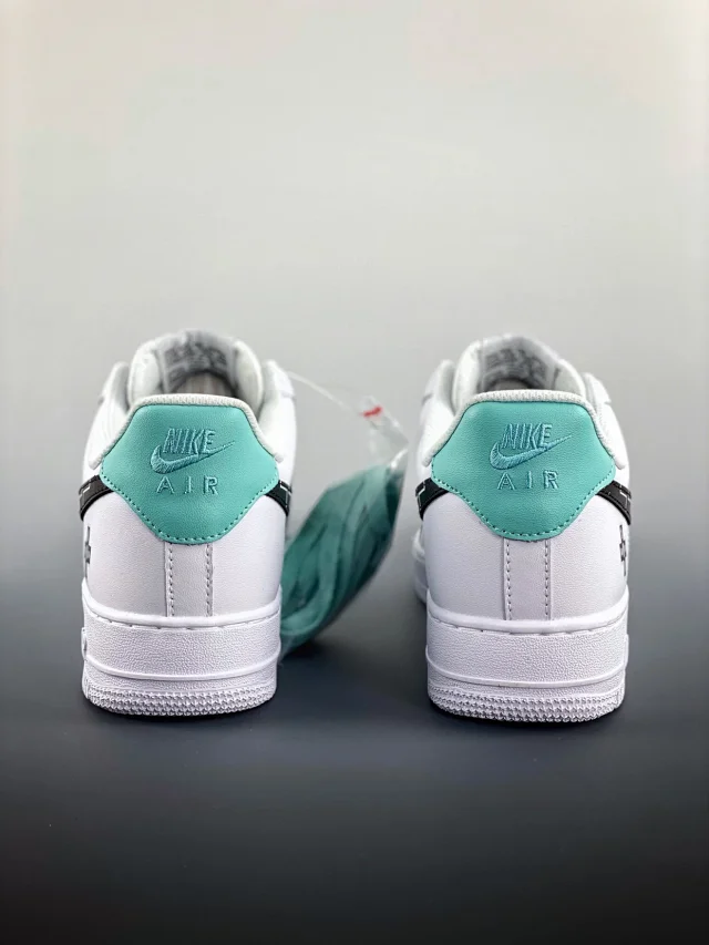 Nike Sneakers Air Force 1 low-top with graphic Swoosh designs product detail image 39