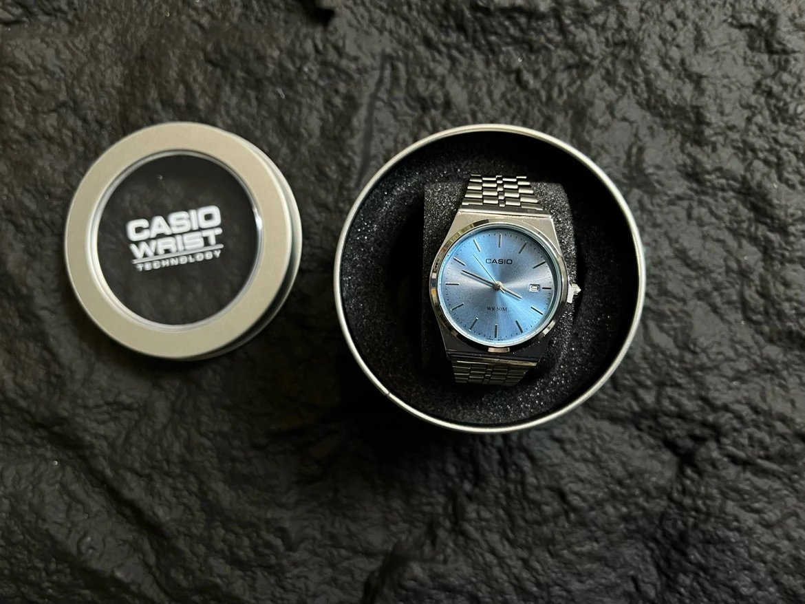 💰45 Free Shipping with Official Tin Box Packaging📦 (Official Full Set Packaging + 5/ Gift Bag, Manual, Warranty Card) CASIO Casio WR50M Waterproof Quartz Movement Stainless Steel Strap Japanese-Korean Watch Sky Blue Dial ⌚️