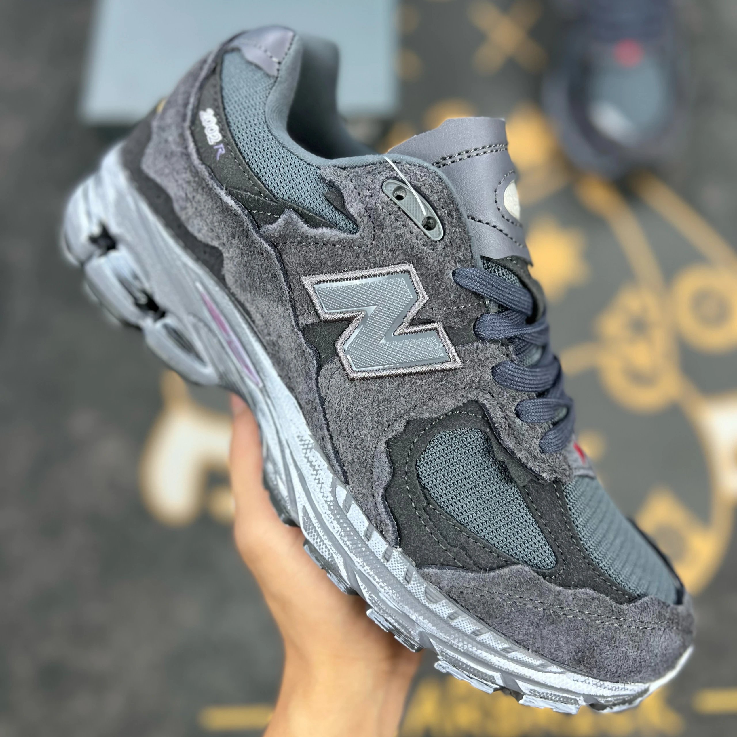 Beggar Charcoal Black