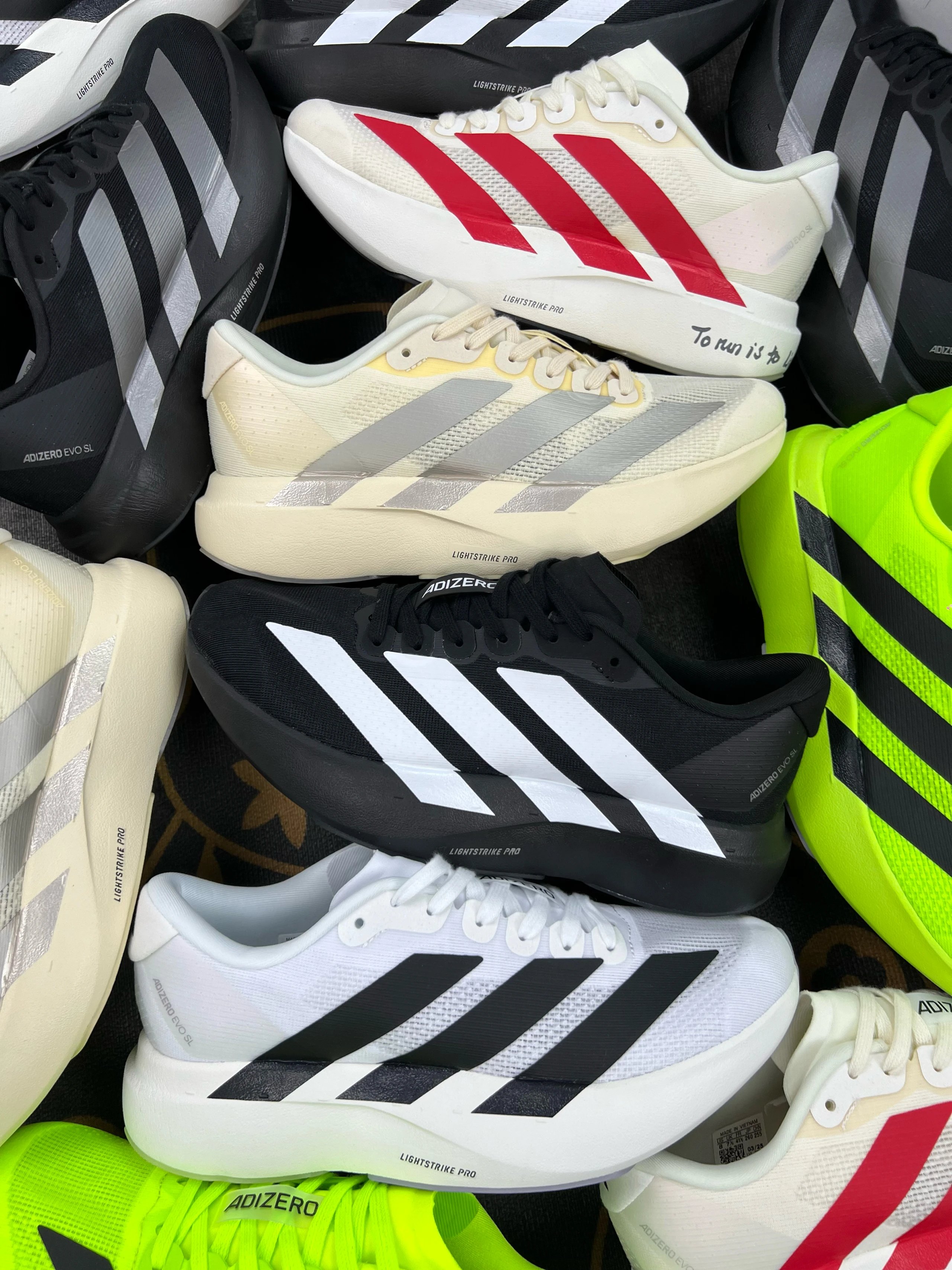 【Amazing Offer】TO1 Ultimate - Authentic evo SL with Real Carbon Plate, Imported Continental Rubber Outsole - Unisex Comfort Sports Running Shoes
