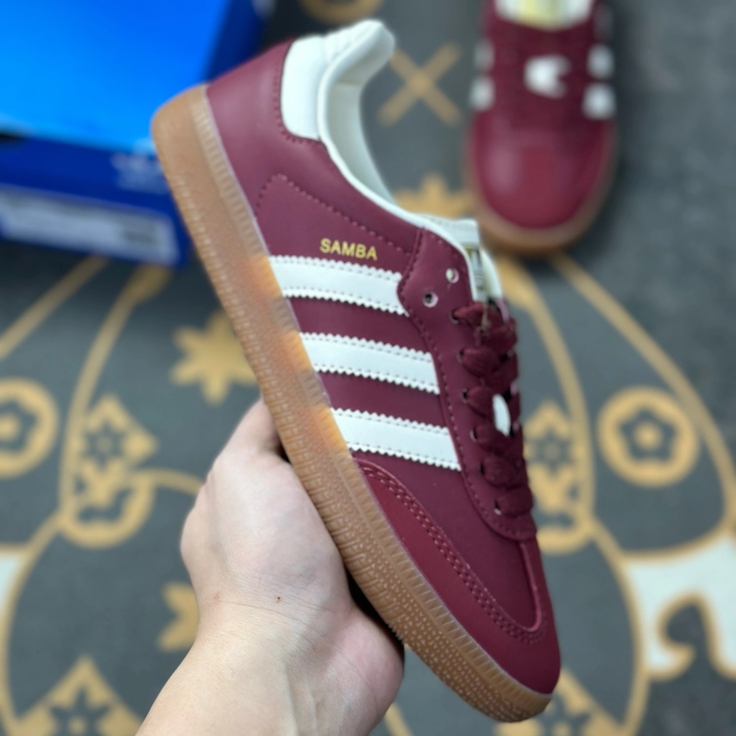 wine red