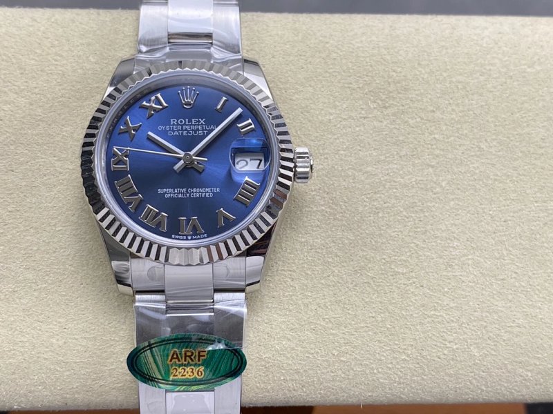 Watch from Three-legged
