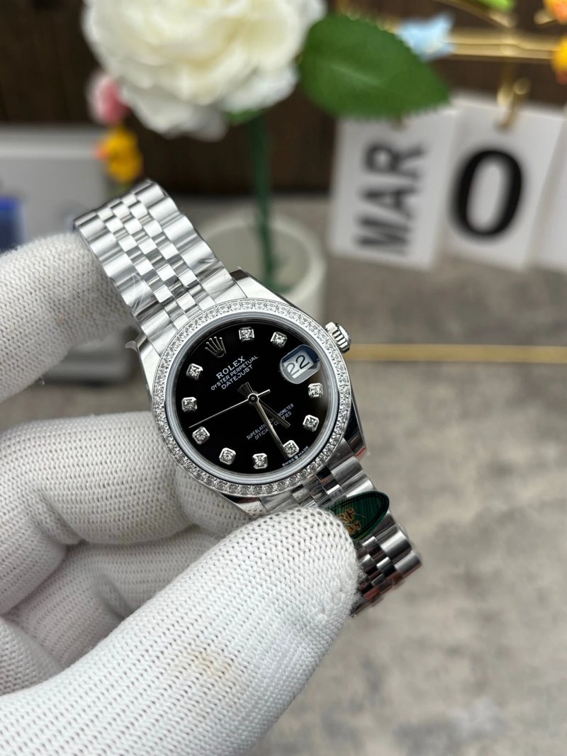 Watch from Three-legged