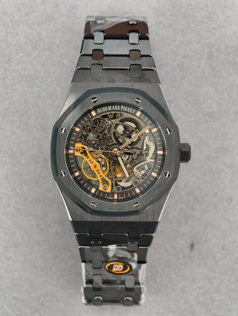 Watch from Three-legged