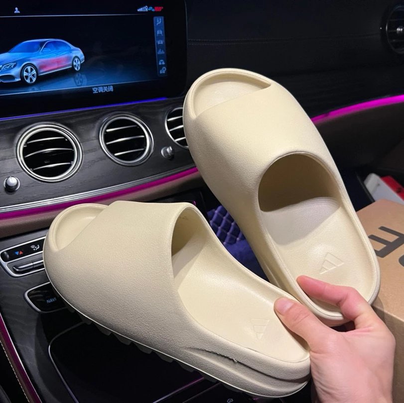 Second generation matte bone white FZ5897