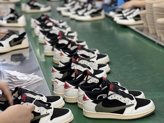 Jordan 1 Travis Scott Low OG Olive: seller detail photo 1