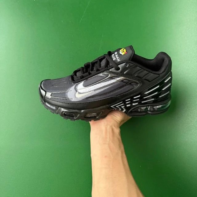 Nike Air Max Plus TN 4