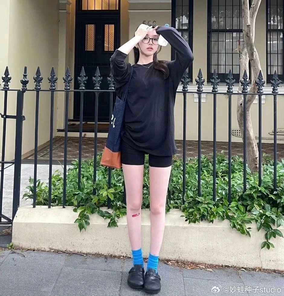 Skims Boyfriend, produced by Bulbasaur Seed, black high elasticity ultra-thin sunscreen sports long sleeved base, Modal blend fabric, super comfortable fabric, supports testing
