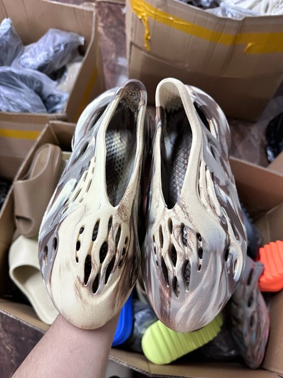 (LW Old Wang Version/LW Batch B) Think Before You Buy, Refund Requests Will Result in Blacklist, Soft Packaging, No Returns or Exchanges - Foam Runner Slides