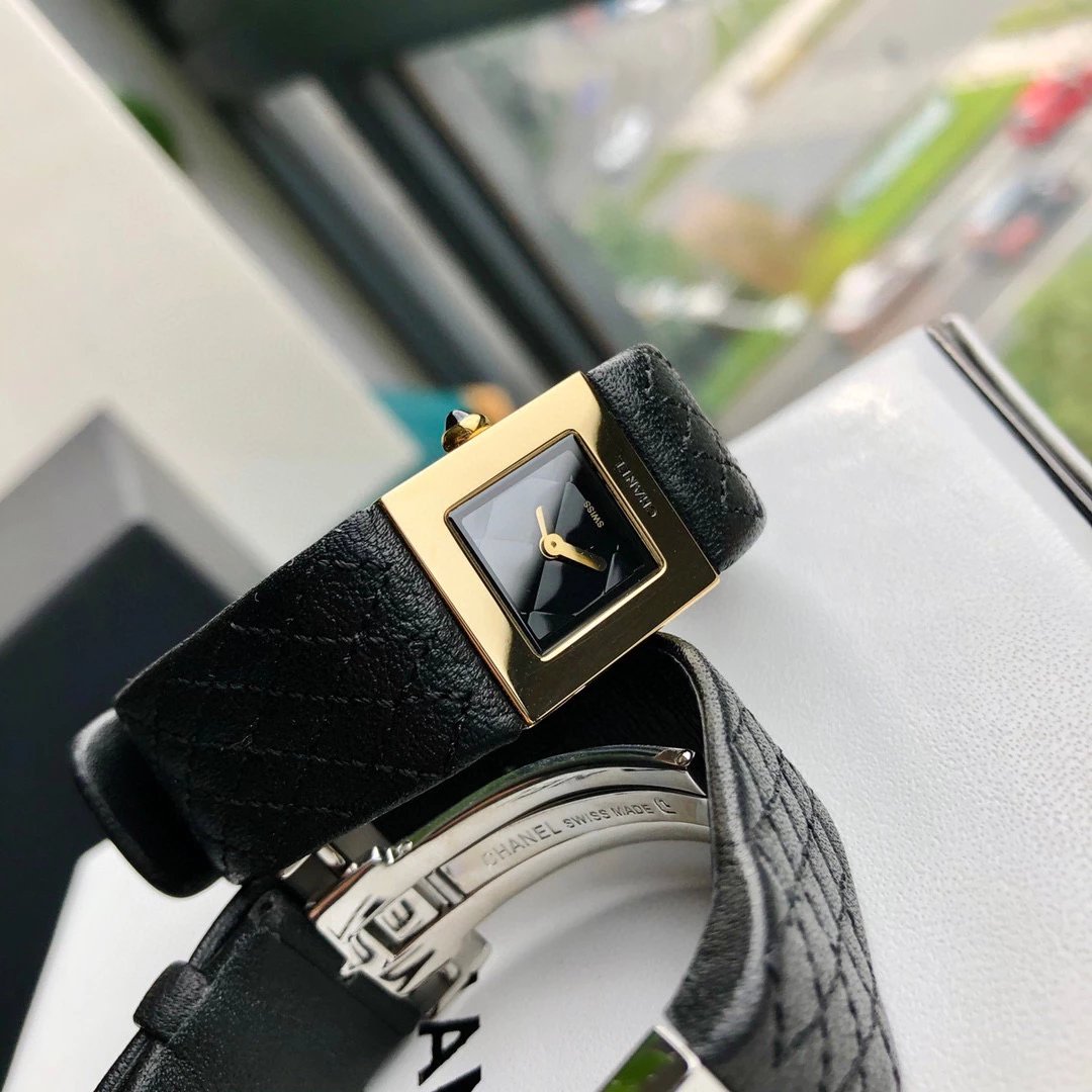 Chanel Premiere Black Quilted Leather Watch Watches - 30