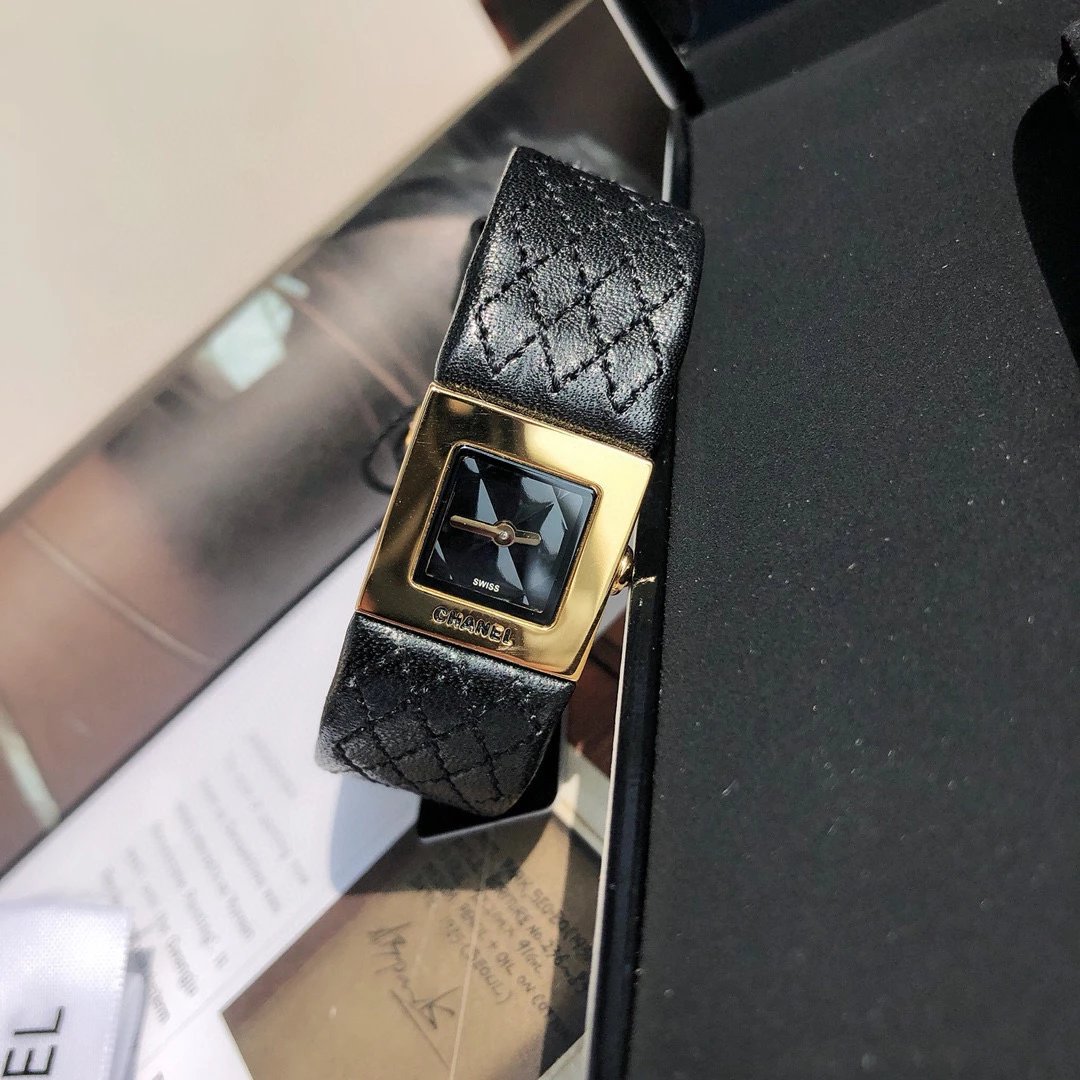 Chanel Premiere Black Quilted Leather Watch Watches - 23