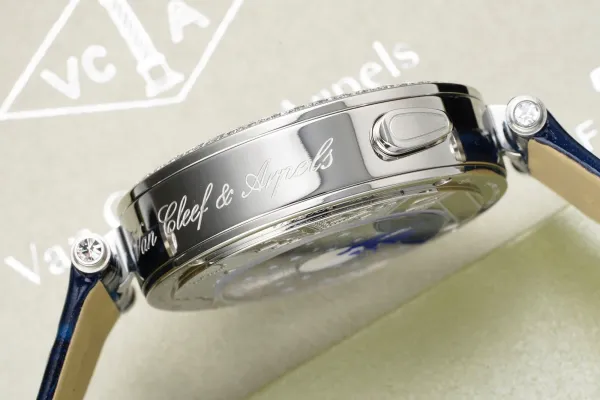 Van Cleef & Arpels Pont des Arts White Leather Watch Watches - 12