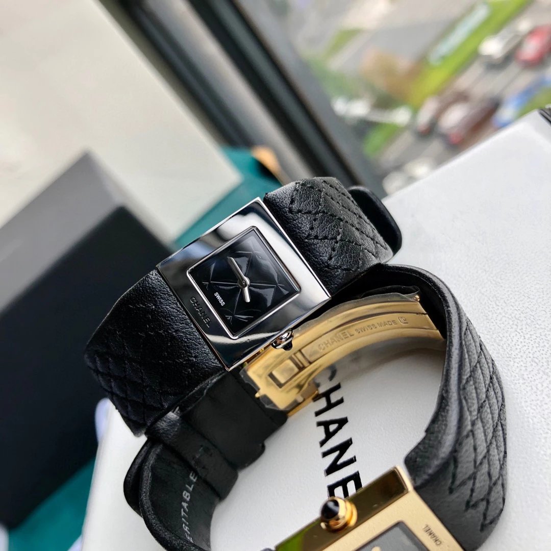 Chanel Premiere Black Quilted Leather Watch Watches - 32