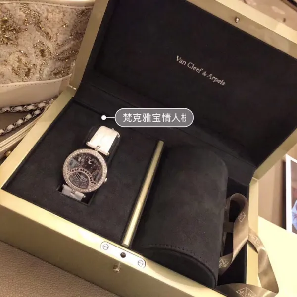 Van Cleef & Arpels Pont des Arts White Leather Watch Watches - 18