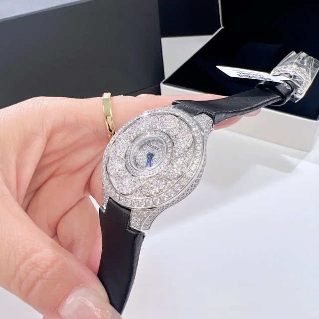Graff Watches Crystal-Set Round Dial Leather-Strap Watch product detail image 18