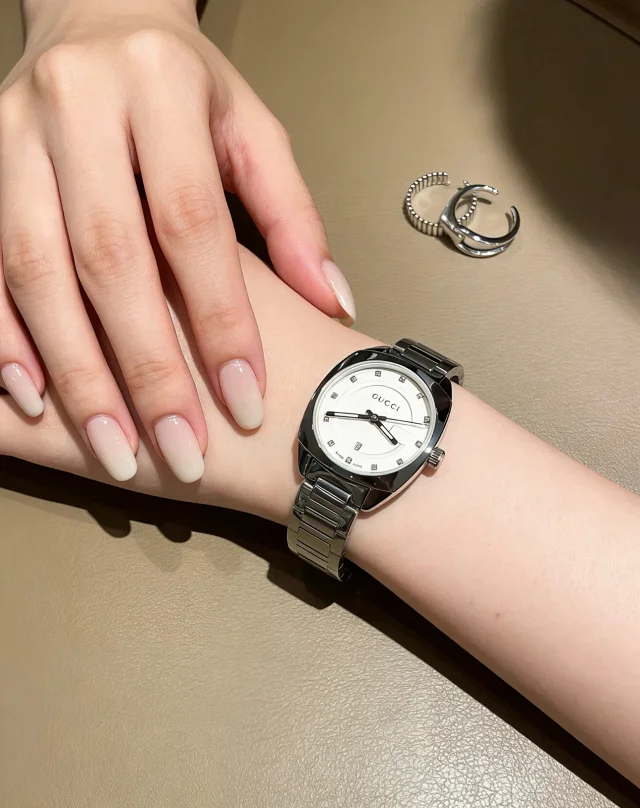 Gucci Watches G-logo dial stainless steel bracelet watch product detail image 15