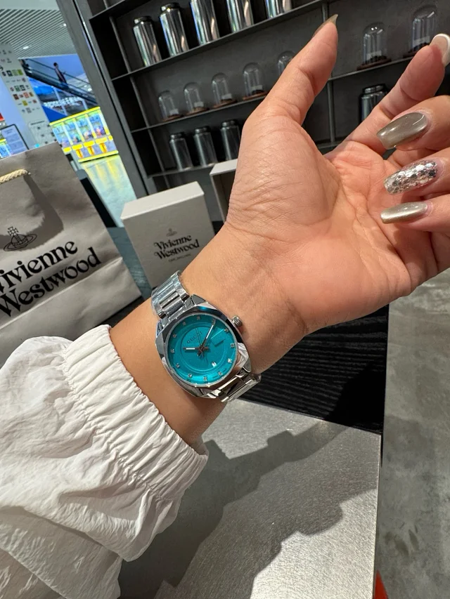 Gucci Watches G-logo dial stainless steel bracelet watch product detail image 40