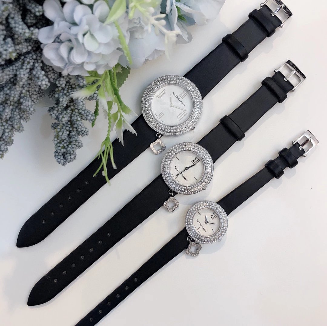 Van Cleef & Arpels Alhambra Diamond-Set Black Dial Watch Watches - 36