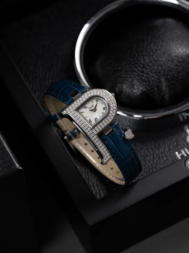 Piaget Watches Crystal-Set D-Shaped Case Watch with Crocodile-Pattern Strap product detail image 15