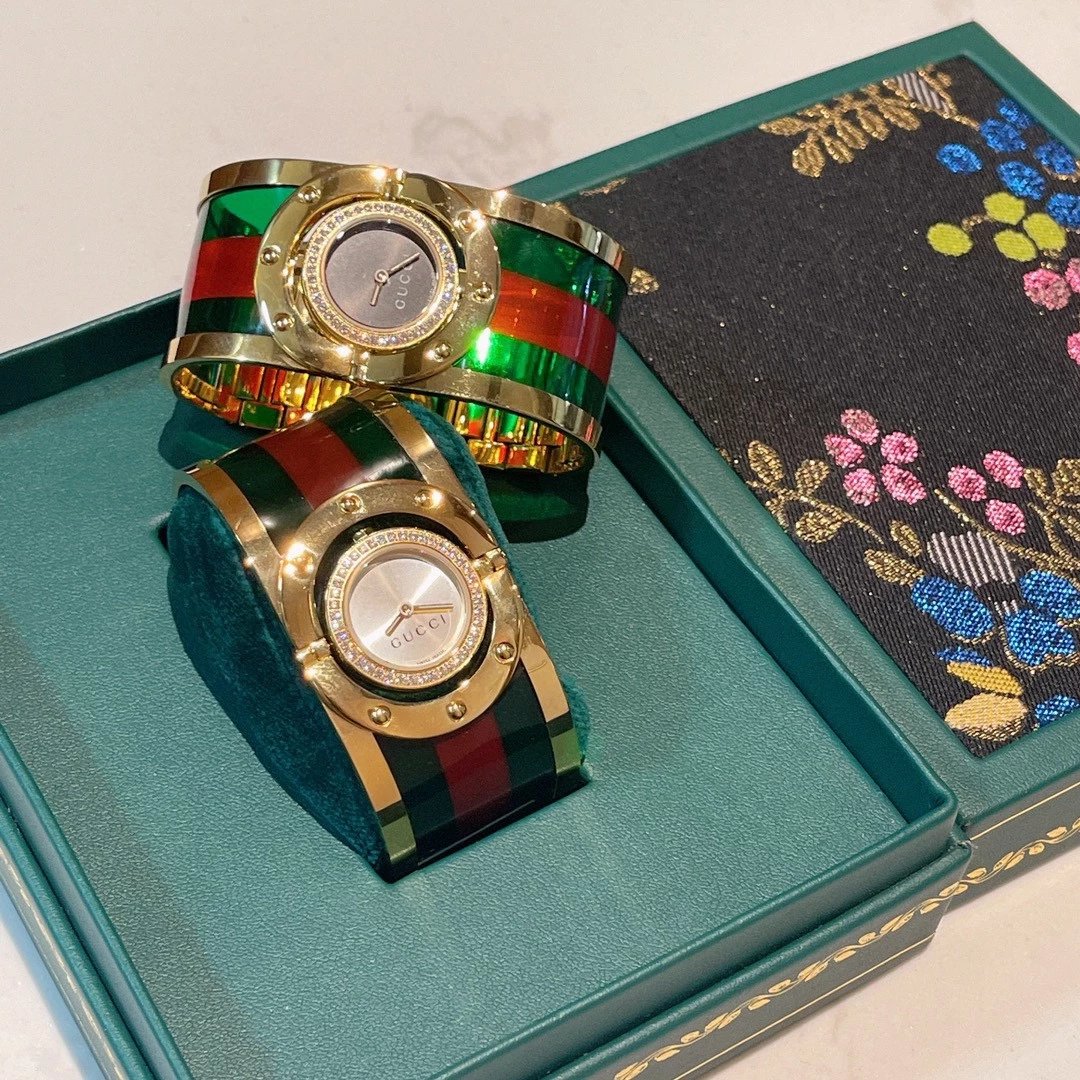 Gucci Watches Green and Red Striped Bracelet Watch image 8