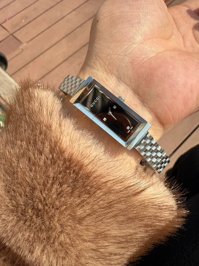 Gucci Watches G-Frame rectangular bracelet watch product detail image 30