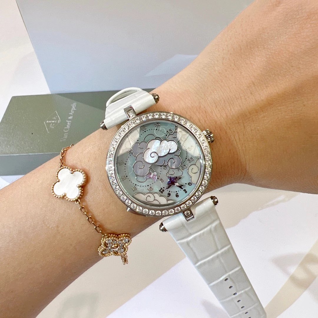 Van Cleef & Arpels W