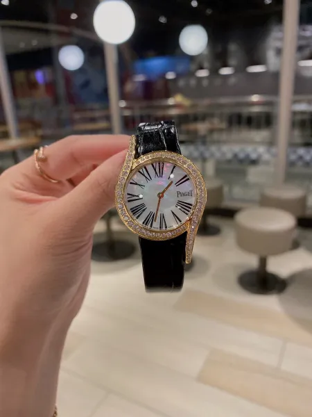 Design Piaget Limelight Gala Rose Gold Diamond-Set Black Leather Watch Watches - 31