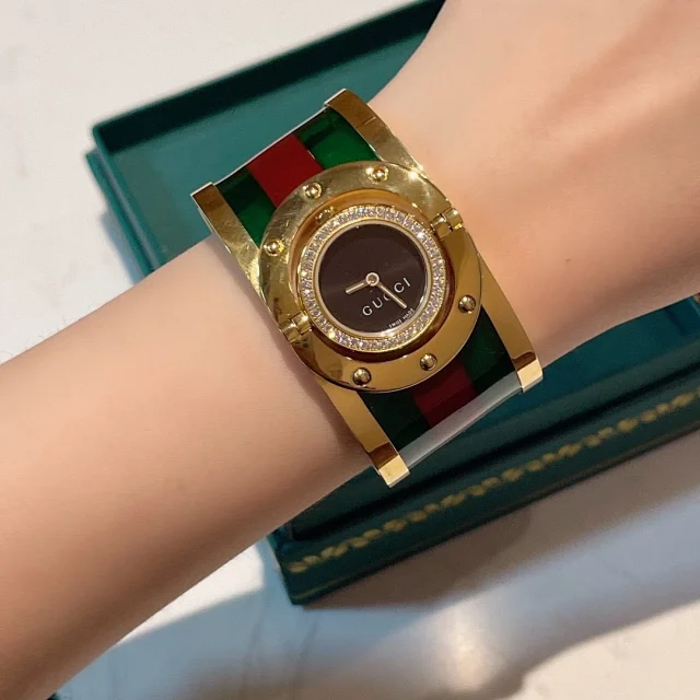 Gucci Watches Green and Red Striped Bracelet Watch product detail image 22