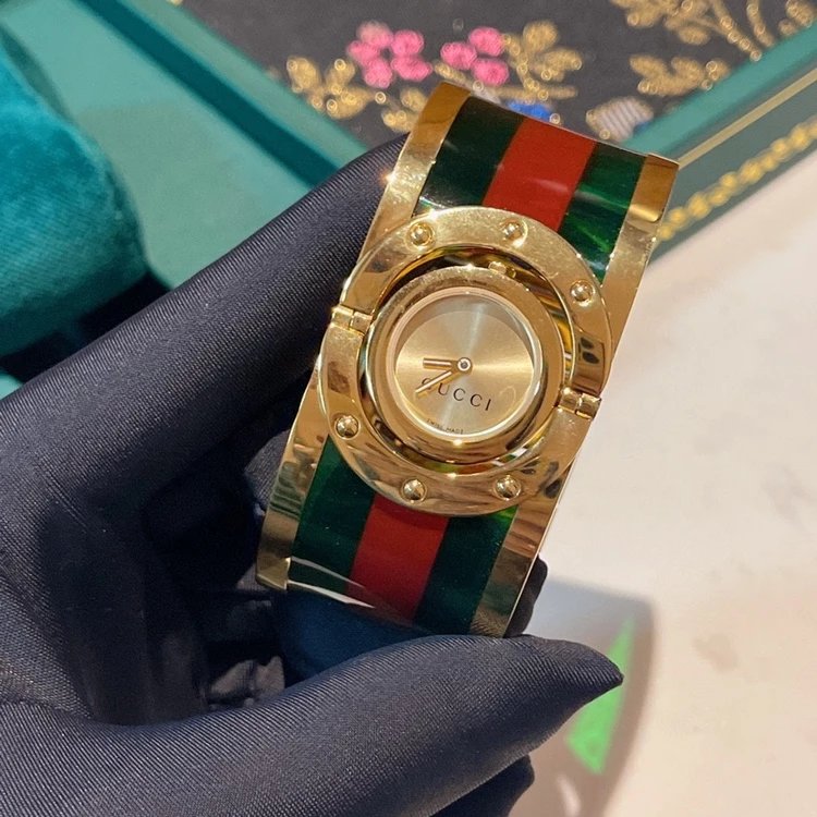 Gucci Watches Green and Red Striped Bracelet Watch image 6
