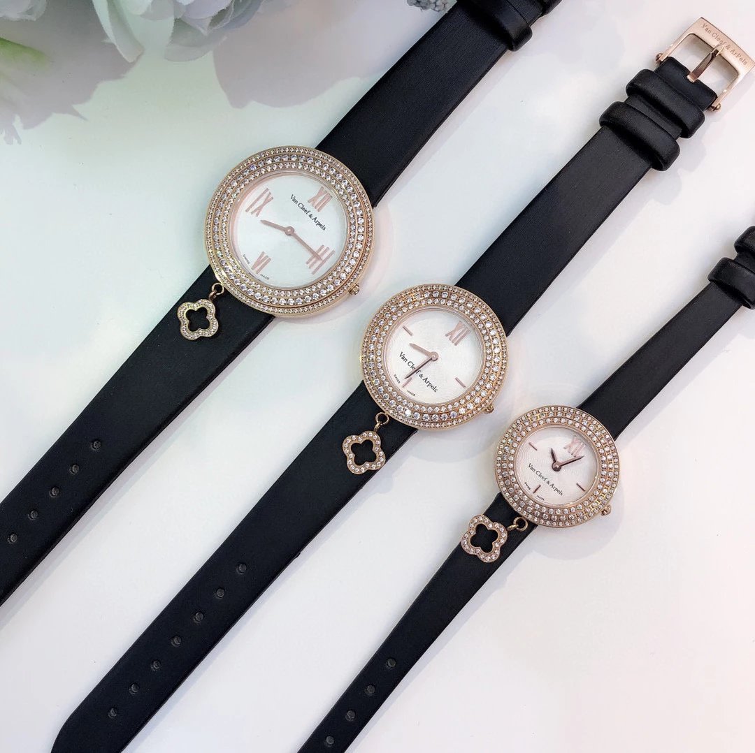Van Cleef & Arpels Alhambra Diamond-Set Black Dial Watch Watches - 11